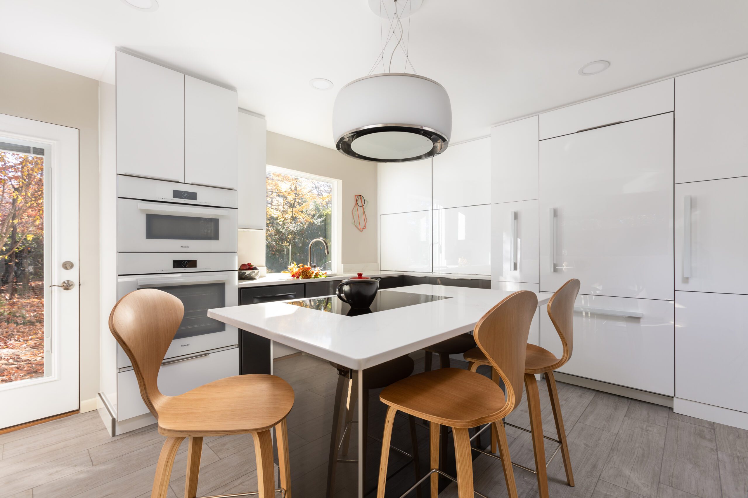 A photo of a European style modern kitchen